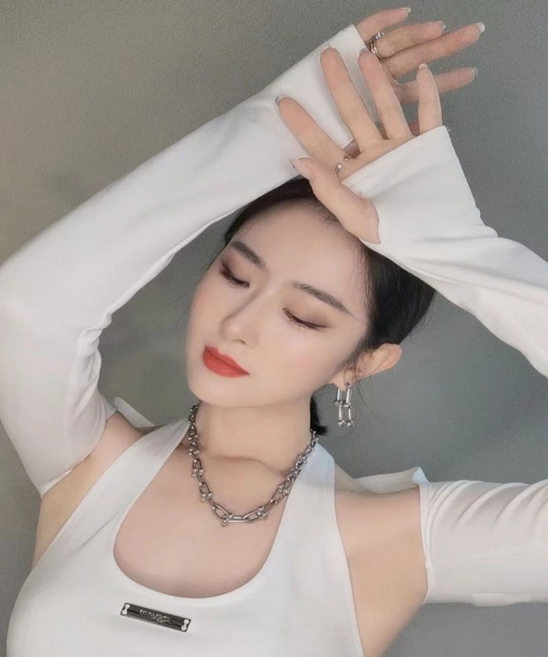 穿到只有男人世界(NP),中文字幕高清